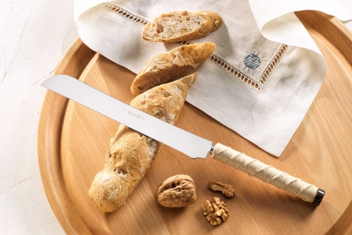 MM82-coltello-pane-giglio